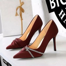 Decolte Rosso Vino Con Fiocco