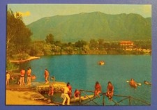 Telese (Benevento) - il lago - bagnanti e canoe