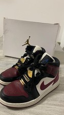 Jordan 1 Mid SE Black Dark