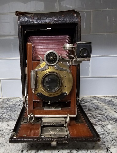 Antica fotocamera pieghevole