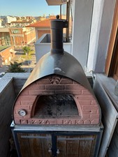 Forno a legna usato per pizza