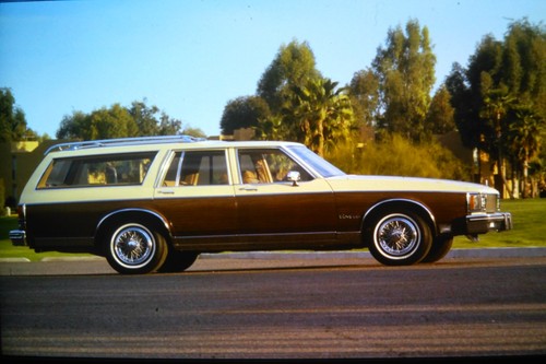 Oldsmobile custom cruiser - oldsmobile,