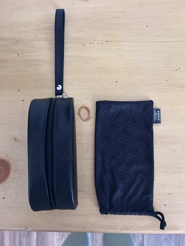 Oakley custodia nera