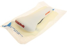 Sella imbottita in pelle