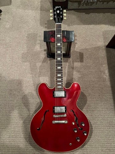 Gibson 335 2006 made - gibson,