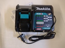 Makita DC40RA Caricabatteria