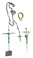 Lotto oggetti sacri Crocifissi