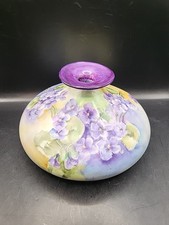 Antico vaso viola dipinto a