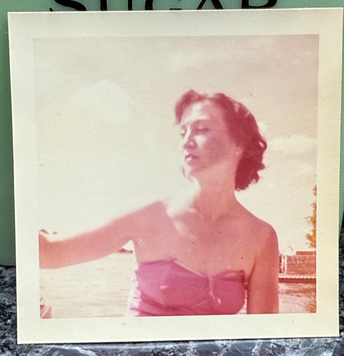 Antica foto istantanea tettona