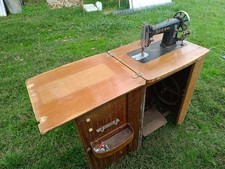 Macchina Da Cucire Necchi Antica