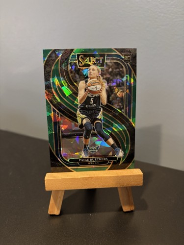 Paige bueckers 2025 panini - paige, rc