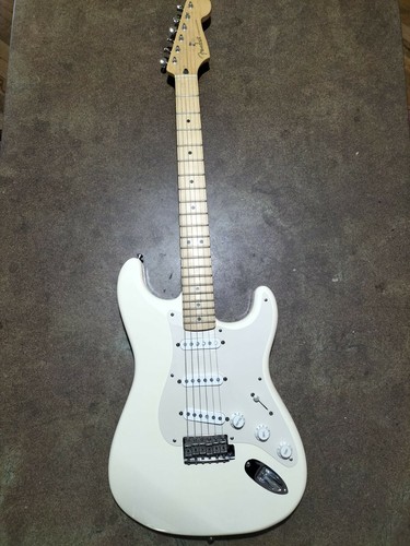 Vendo fender stratocaster - vendo,
