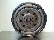 059105266A ENGINE FLYWHEEL /