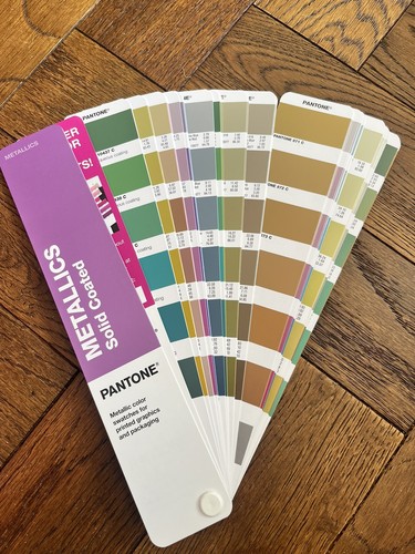 Pantone metallics guide - pantone,