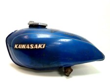 serbatoio carburante per KAWASAKI Z 400 (TWEECILINDER) 1975 usato 142889