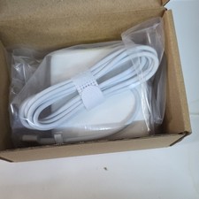 White Power Adapter for Apple
