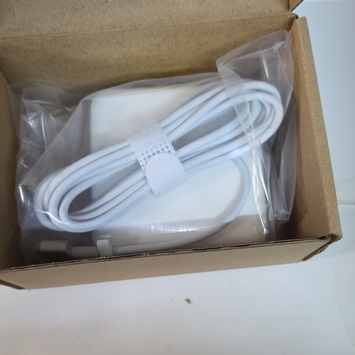 White power adapter - white,