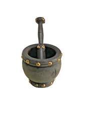 MORTAIO IN LEGNO SCURO CON