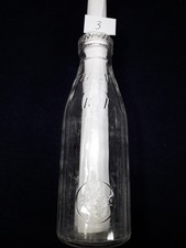 Antica bottiglia in vetro per