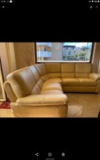 divano angolare in pelle