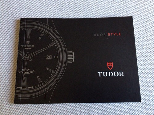 Libretto booklet tudor - libretto, style