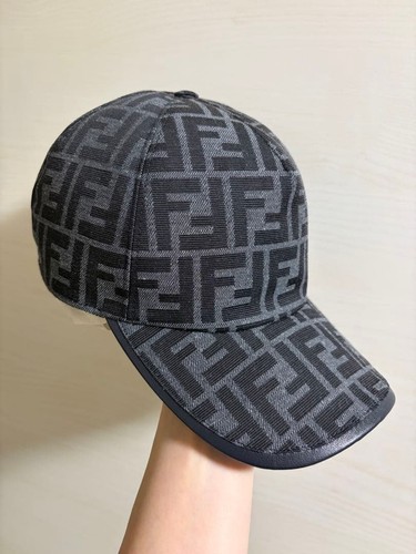 Cappello fendi cm - fendi,
