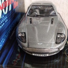 Con traduzione aston martin - aston,