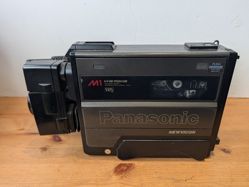 Videocamera vhs panasonic - videocamera, m1