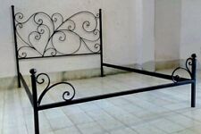 Letto testiera e pediera ,in ferro pieno forgiato e battuto a mano 
