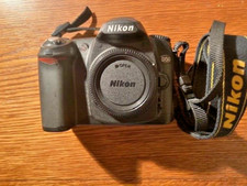 Fotocamera Reflex Digitale NIKON D50  corpo macchina  , cinghia e Accessori