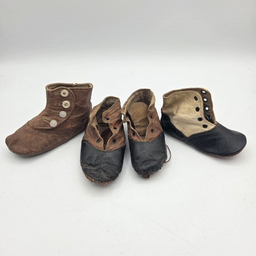 Lotto scarpe antiche