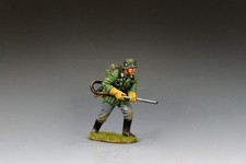 WH118 C.W.I. Advancing Pioneer