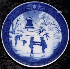 1989 ROYAL COPENHAGEN PIATTO