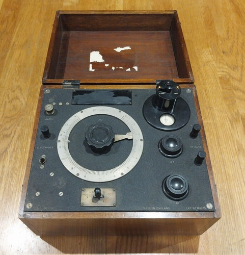 Vintage 1950s meter - vintage, w/