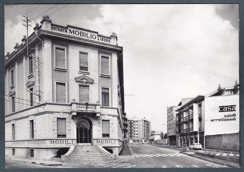 Como mariano comense - como, mobili