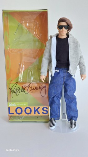 Barbie signature looks ken - barbie,