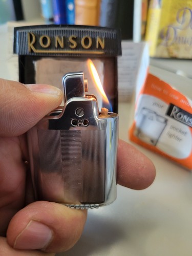 Vintage ronson essex pat - ronson, u.s.pat