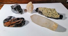 lotto minerali : ossidiana- quarzo grezzo- quarzo trasparente - calcite ematite