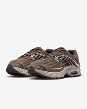 IQ4924-004 Nike Air Max Moto
