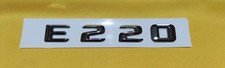 Emblema distintivo posteriore SILVER stemma logo E220 Mercedes Benz AFTERMARKET