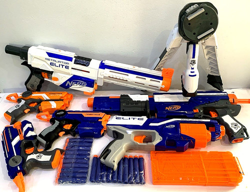 Nerf gun bundle - gun,