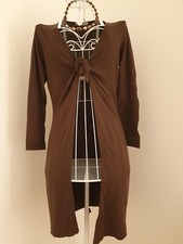 Maglia lunga marrone in