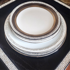 Piccoli piatti decorativi