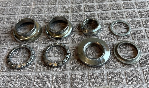 Hardware cuffia cromata per