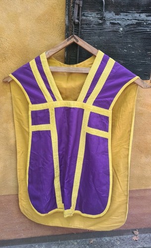 Paramenti sacri antichi