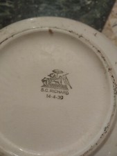 Antico vaso da notte Richard integro bianco marchiato sul fondo pitale vintage