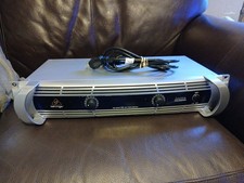 Behringer INUKE NU3000