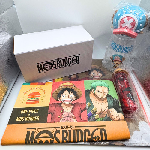 One piece collaborazione mos - one,
