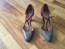 scarpa modello mary jane Chie Mihara