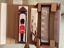 Limited edition swatch queen - -,